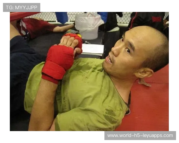 UFC搏击反应与闪避训练：打造瞬间反应力的终极秘籍