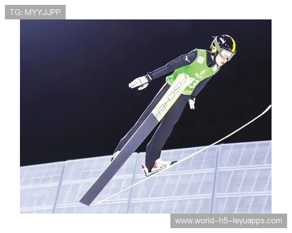 滑雪大跳台选手落地稳得像踩地毯