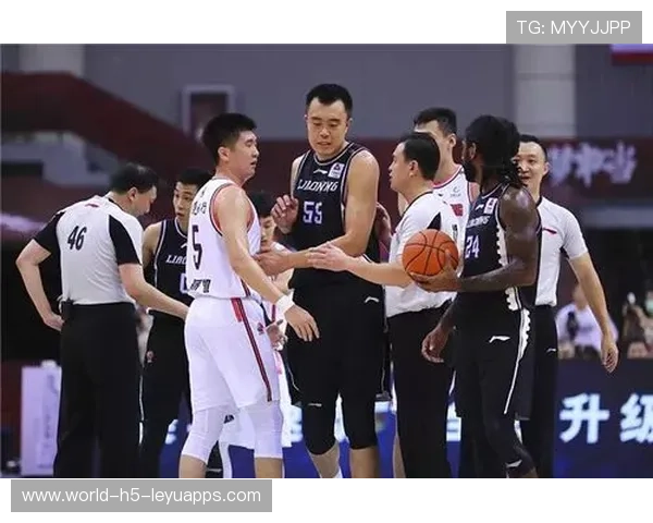 老将拼到抽筋，两度拒绝下场