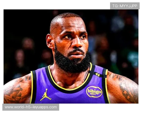 詹姆斯下放传闻激烈：湖人未来的关键抉择