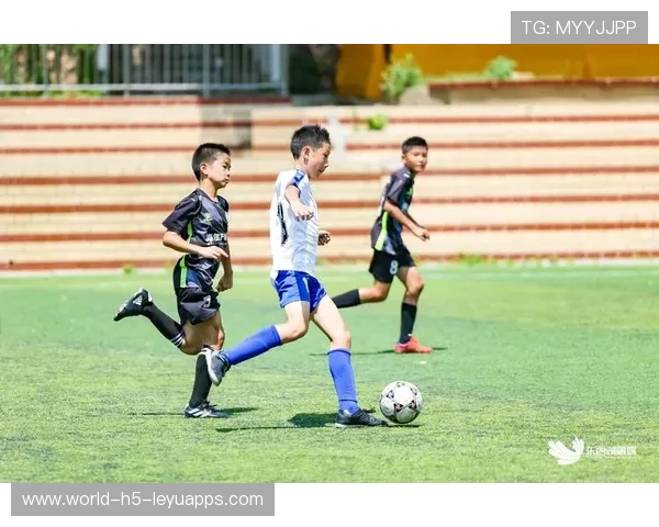 青少年足球夏令营报名火爆 地方队伍参与踊跃，2021青少年足球夏令营